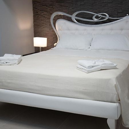 Iitana Luxury Apartment - Fronte Mare Con Vasca Idromassaggio CTA Exteriör bild