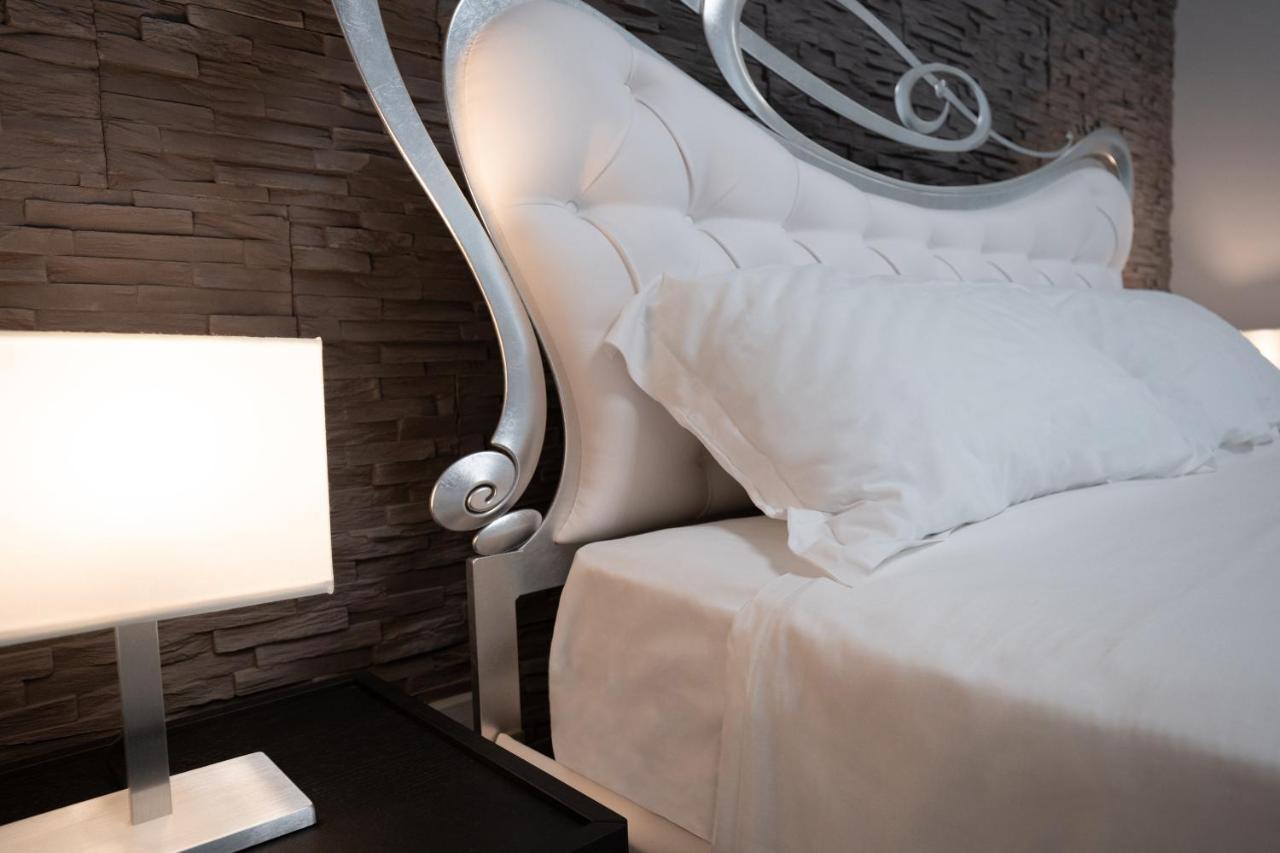 Iitana Luxury Apartment - Fronte Mare Con Vasca Idromassaggio CTA Exteriör bild