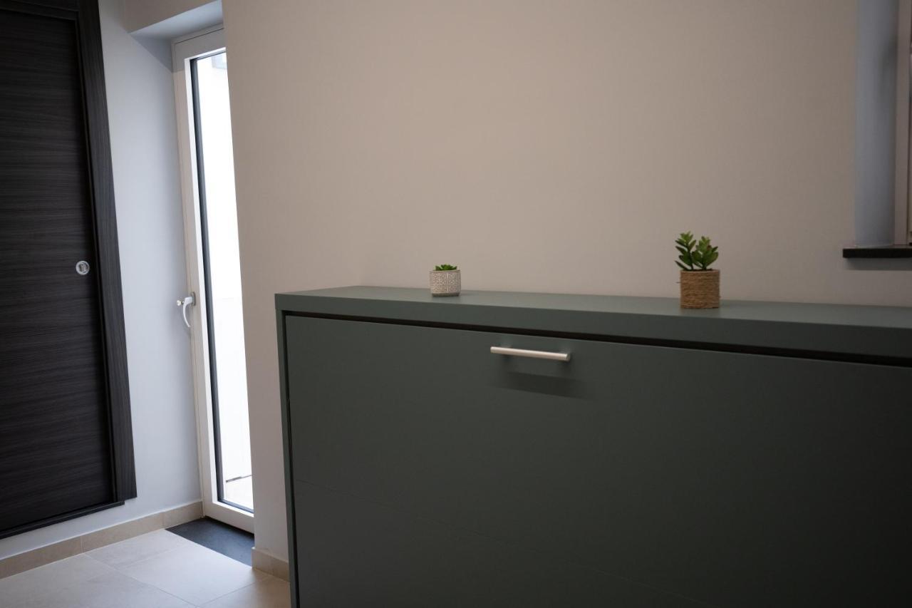 Iitana Luxury Apartment - Fronte Mare Con Vasca Idromassaggio CTA Exteriör bild