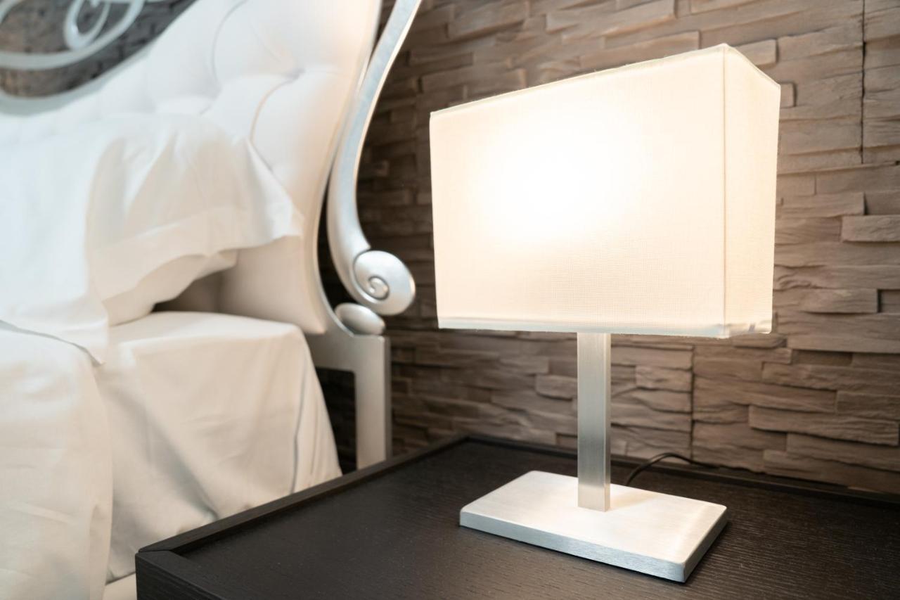 Iitana Luxury Apartment - Fronte Mare Con Vasca Idromassaggio CTA Exteriör bild