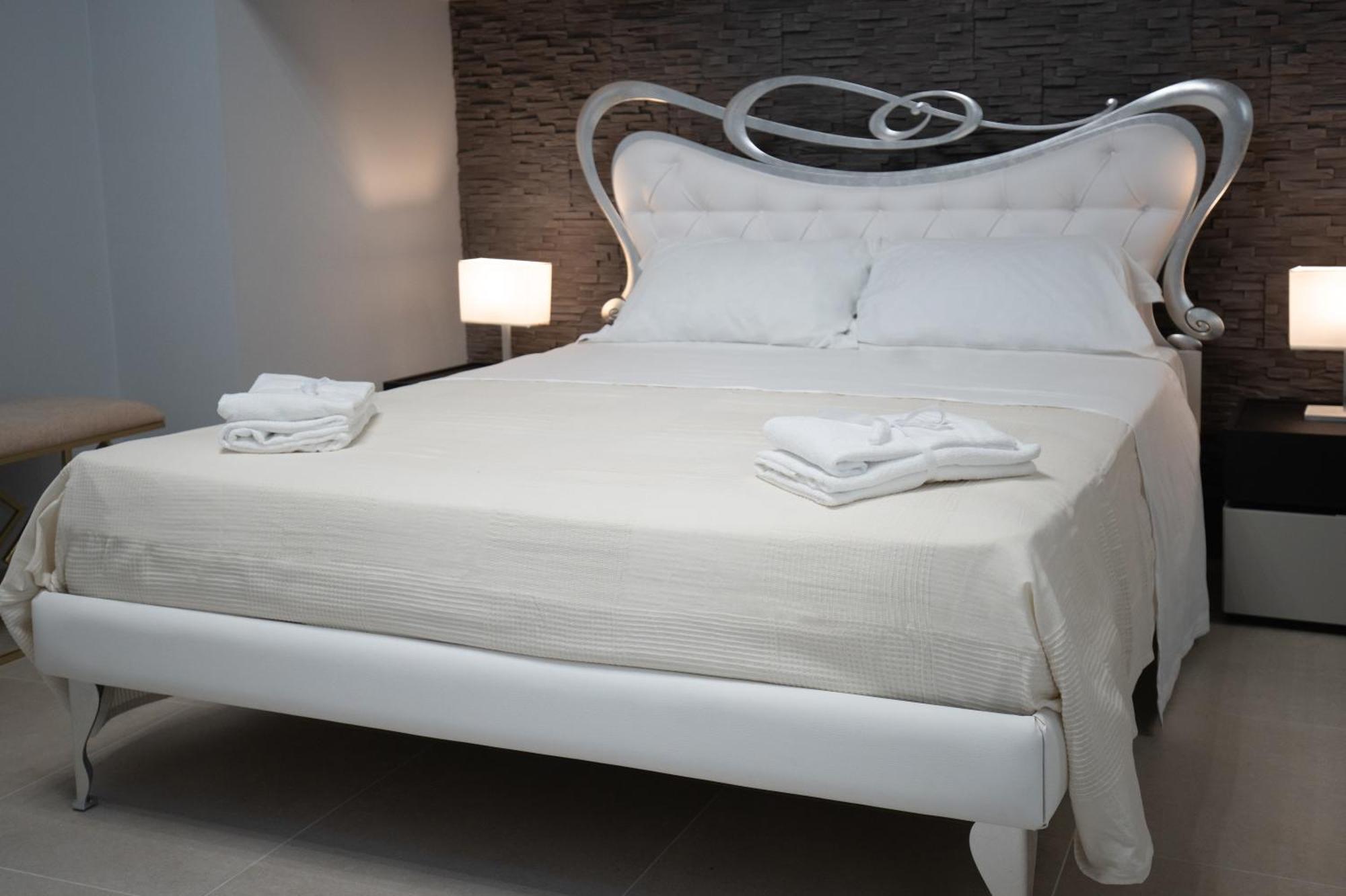 Iitana Luxury Apartment - Fronte Mare Con Vasca Idromassaggio CTA Exteriör bild