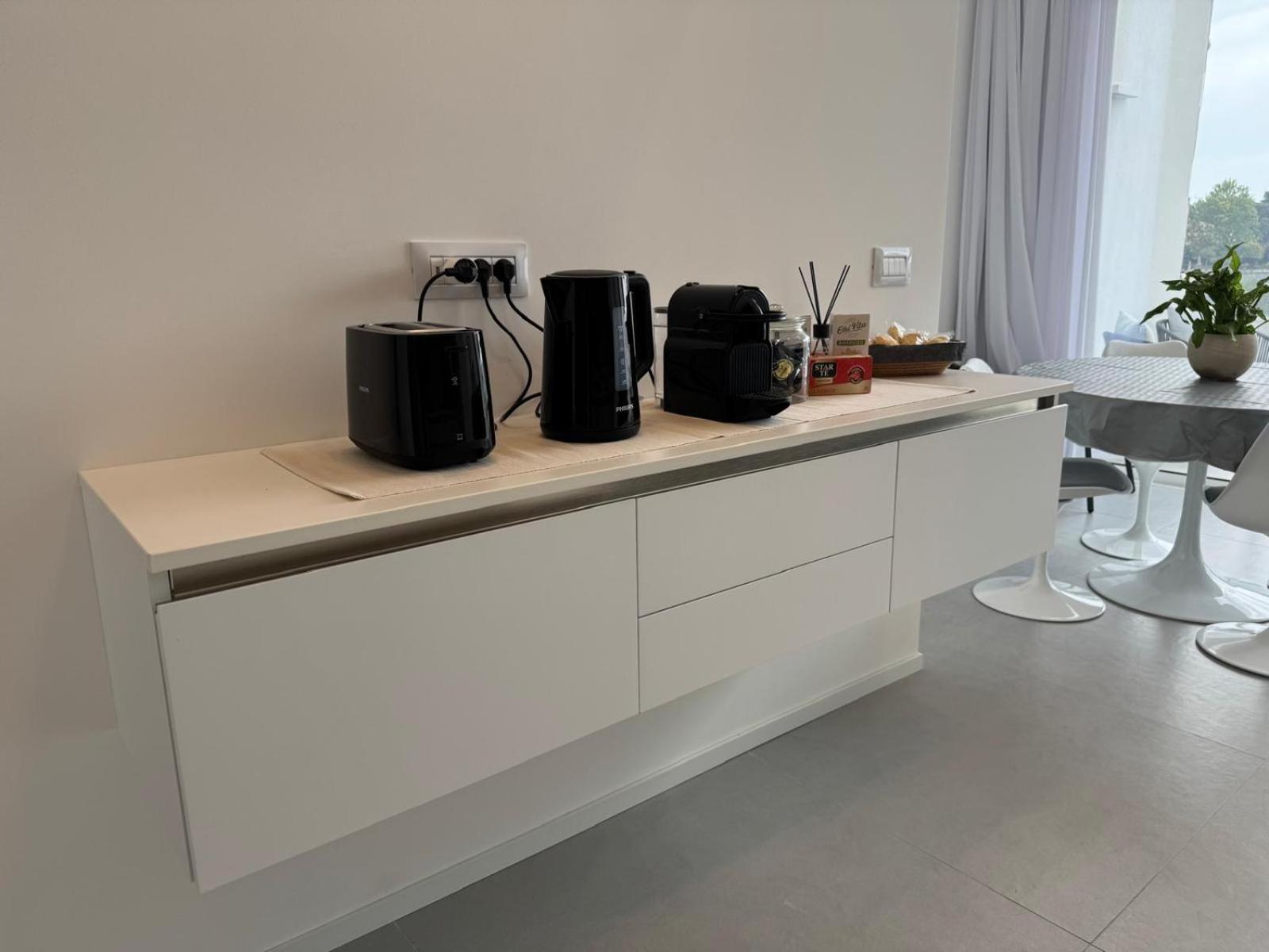 Iitana Luxury Apartment - Fronte Mare Con Vasca Idromassaggio CTA Exteriör bild