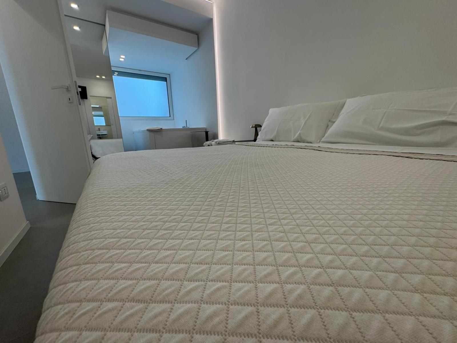 Iitana Luxury Apartment - Fronte Mare Con Vasca Idromassaggio CTA Exteriör bild